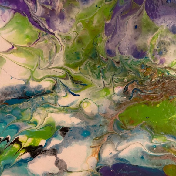 Acrylic paint pour on wood disk - Picture 4 of 11